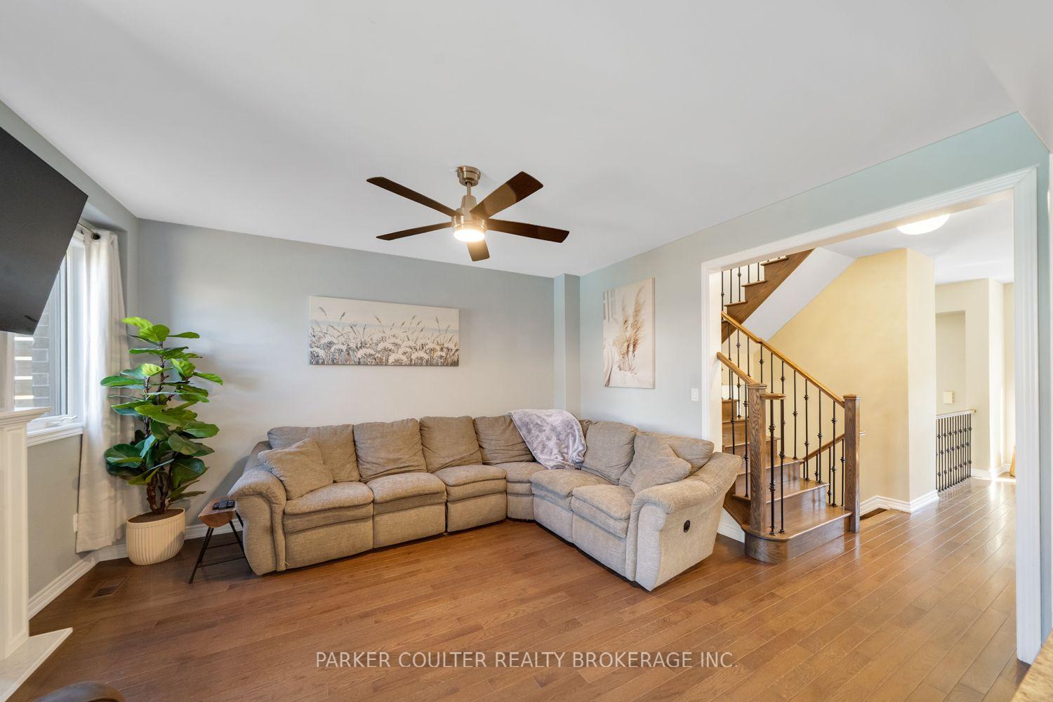 Photo 8 of 3046 Stone Ridge Boulevard, Orillia — HOMEH