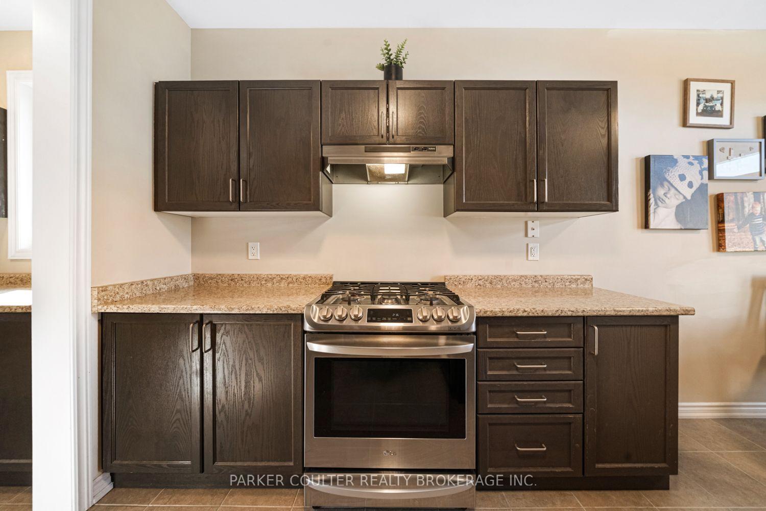 Photo 15 of 3046 Stone Ridge Boulevard, Orillia — HOMEH