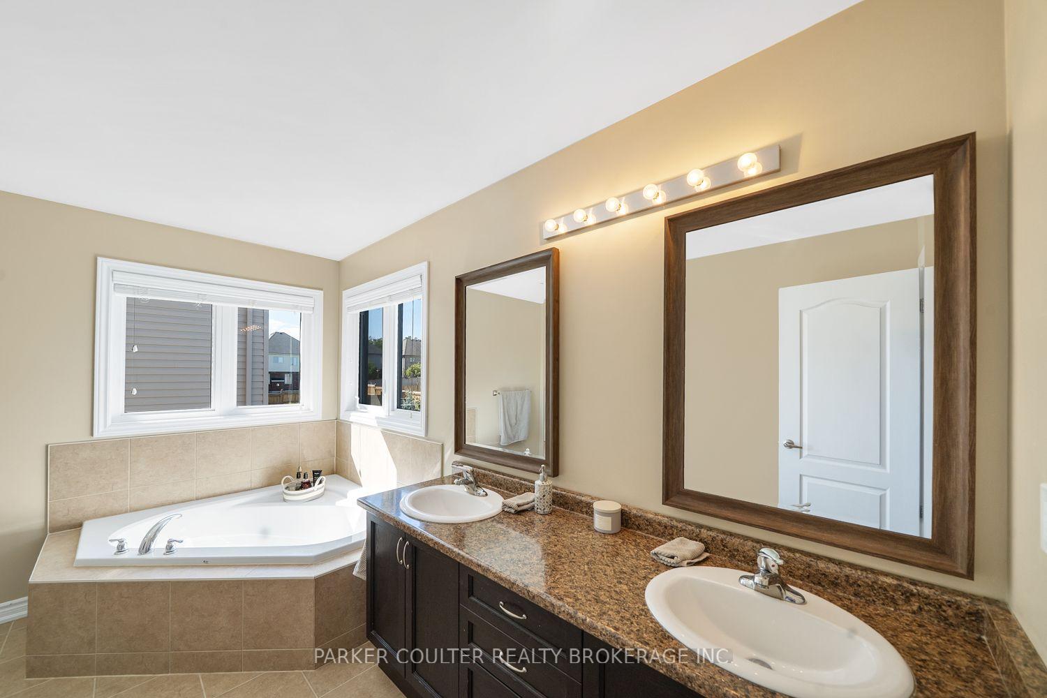 Photo 31 of 3046 Stone Ridge Boulevard, Orillia — HOMEH