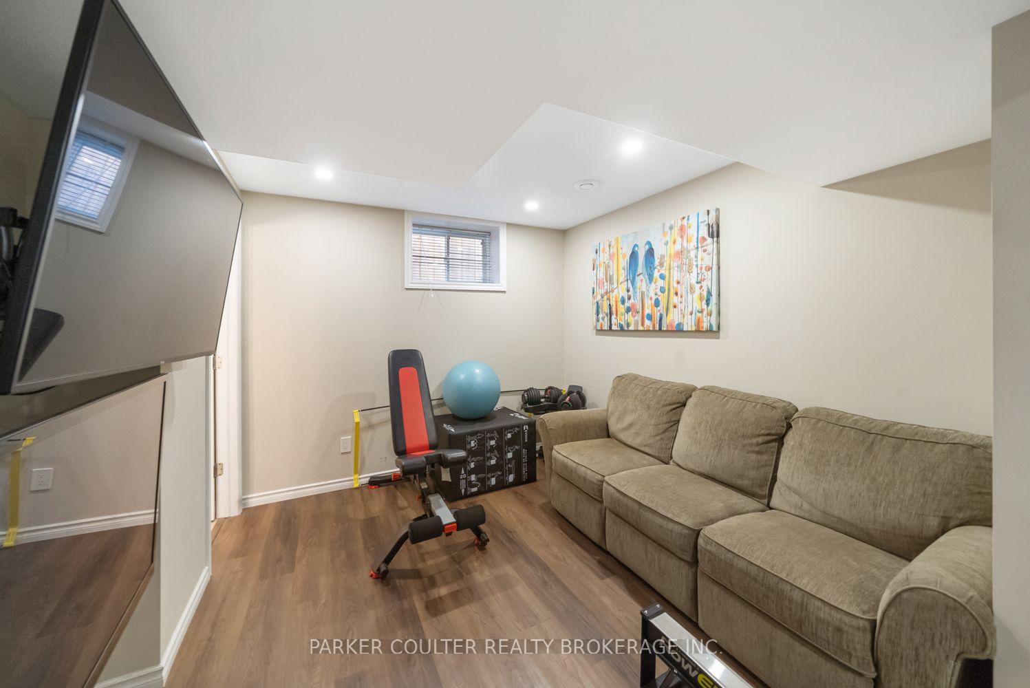 Photo 38 of 3046 Stone Ridge Boulevard, Orillia — HOMEH