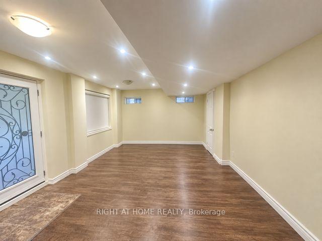Photo 3 of Unit Lower, 472 Nairn Circle, Milton, Scott — HOMEH