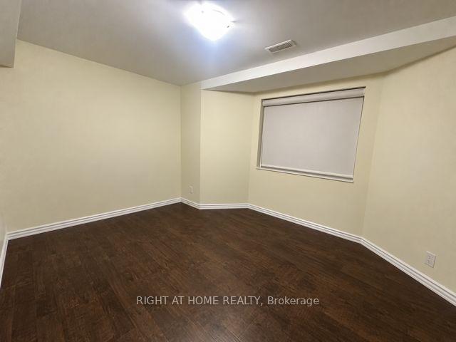 Photo 7 of Unit Lower, 472 Nairn Circle, Milton, Scott — HOMEH