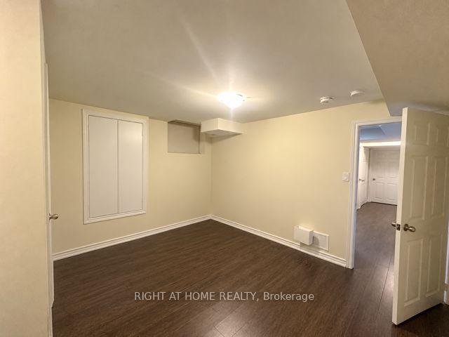 Photo 14 of Unit Lower, 472 Nairn Circle, Milton, Scott — HOMEH