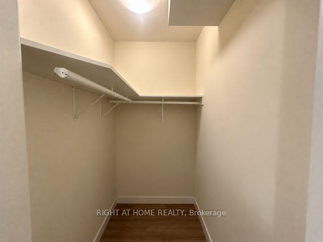 Photo 15 of Unit Lower, 472 Nairn Circle, Milton, Scott — HOMEH