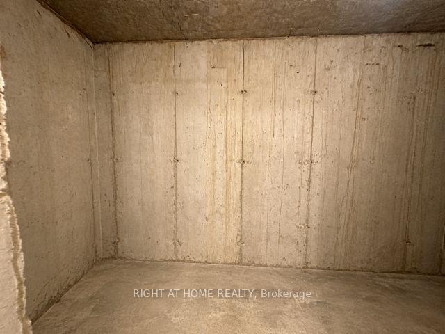Photo 16 of Unit Lower, 472 Nairn Circle, Milton, Scott — HOMEH