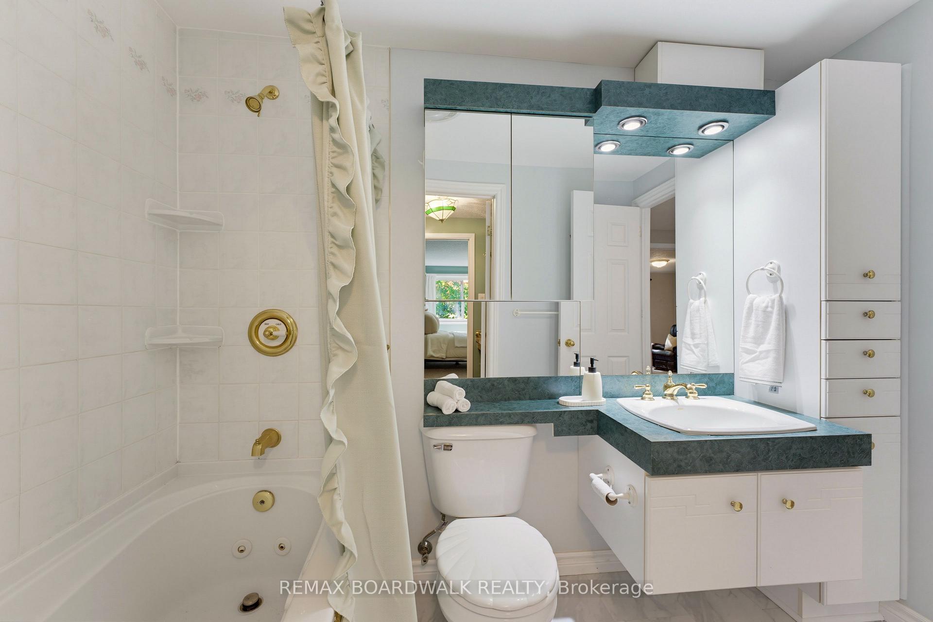 Photo 27 of Unit 13, 32 Black Forest Lane, Ottawa, Arbeatha Park — HOMEH
