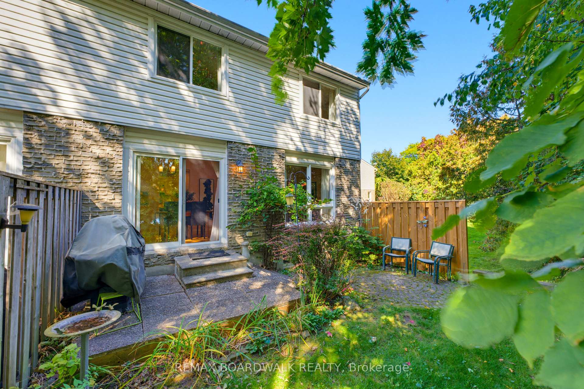 Photo 34 of Unit 13, 32 Black Forest Lane, Ottawa, Arbeatha Park — HOMEH