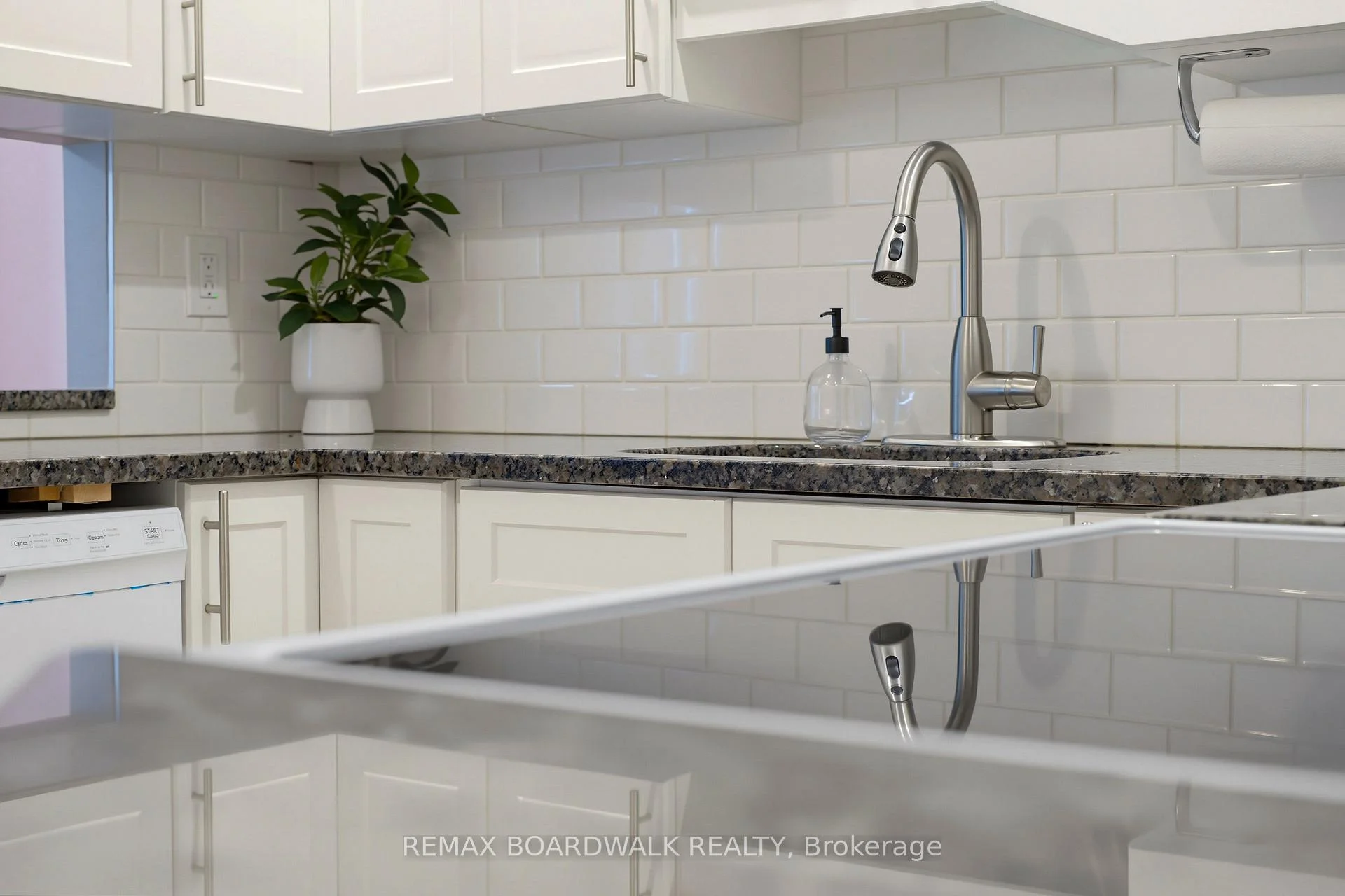 Photo 10 of Unit 13, 32 Black Forest Lane, Ottawa, Arbeatha Park — HOMEH
