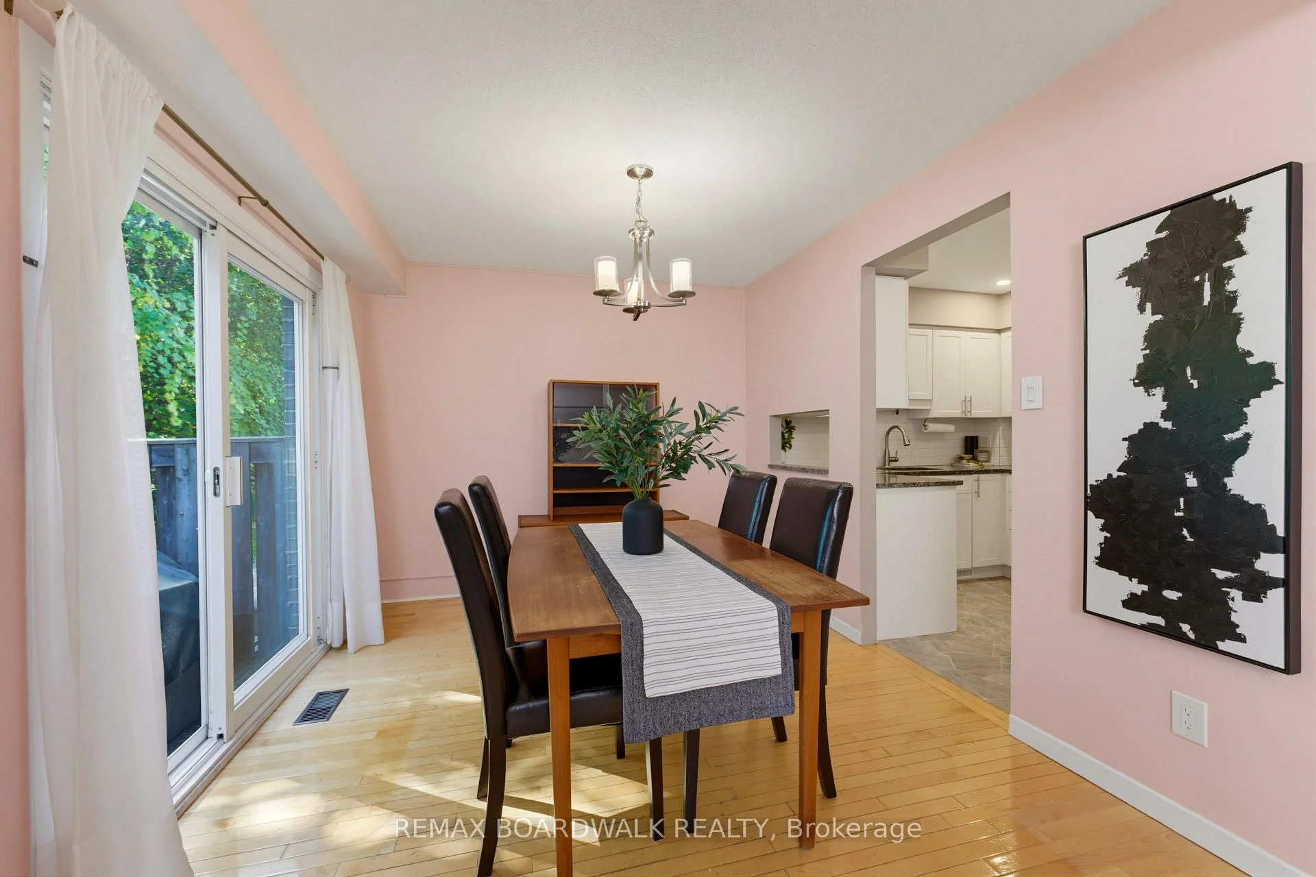 Photo 12 of Unit 13, 32 Black Forest Lane, Ottawa, Arbeatha Park — HOMEH