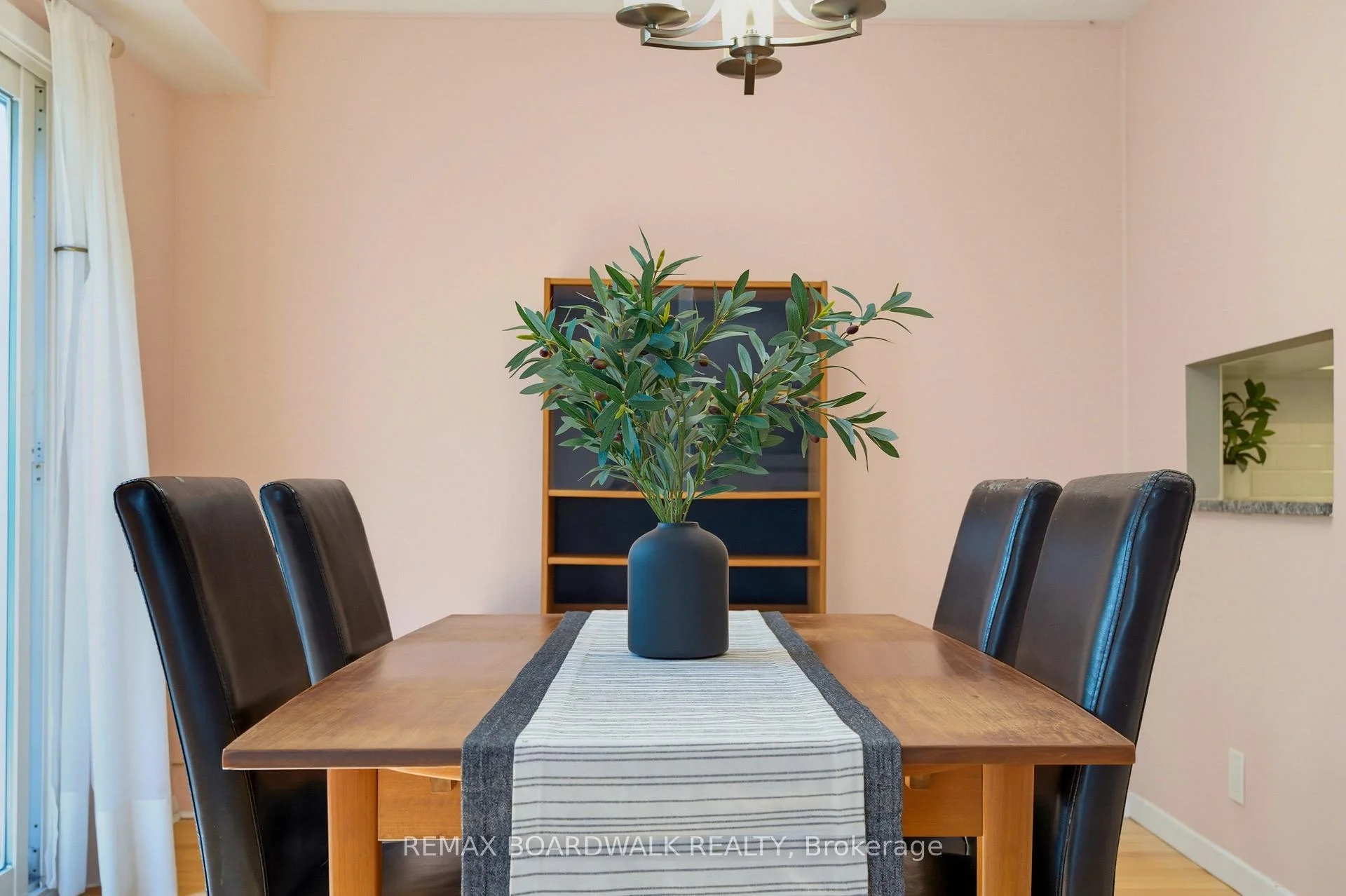 Photo 15 of Unit 13, 32 Black Forest Lane, Ottawa, Arbeatha Park — HOMEH