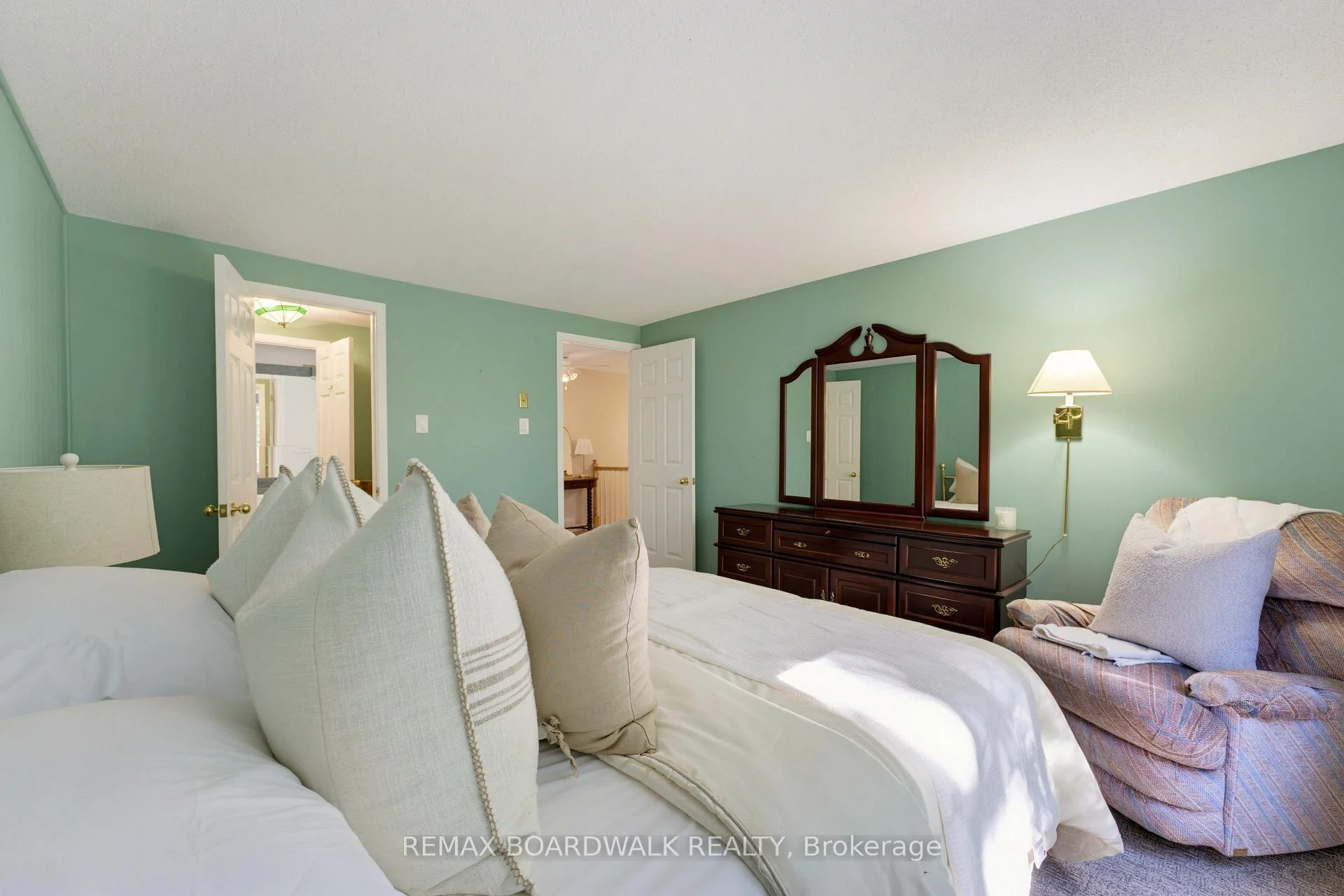 Photo 24 of Unit 13, 32 Black Forest Lane, Ottawa, Arbeatha Park — HOMEH