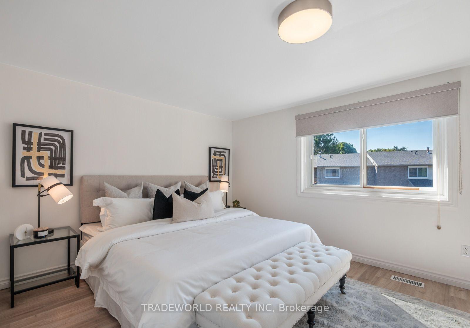 Photo 11 of 60 Camelot Way, Markham, Markham Village — HOMEH