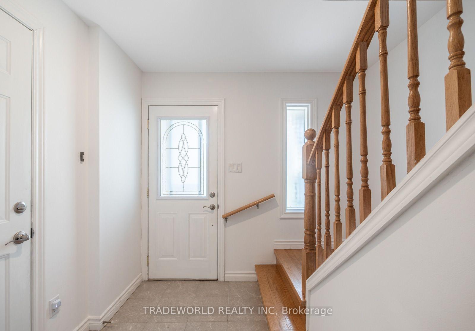 Photo 21 of 60 Camelot Way, Markham, Markham Village — HOMEH