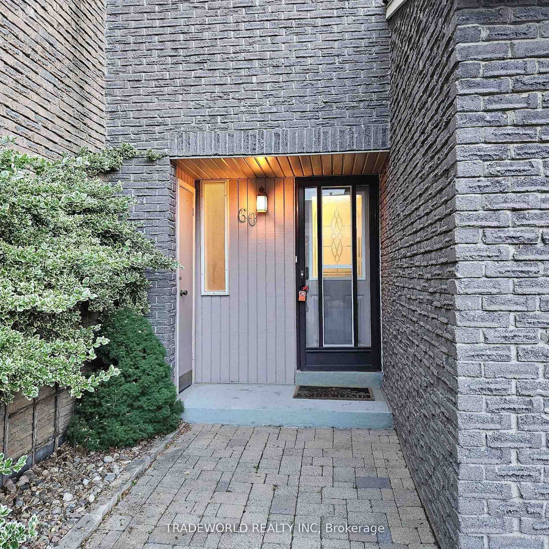Photo 24 of 60 Camelot Way, Markham, Markham Village — HOMEH