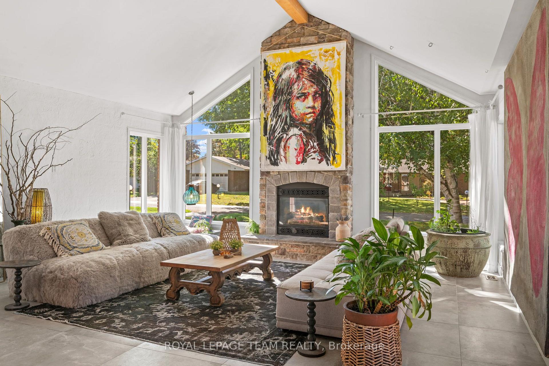 Photo 11 of 33 Rutherford Crescent, Ottawa, Kanata - Beaverbrook — HOMEH