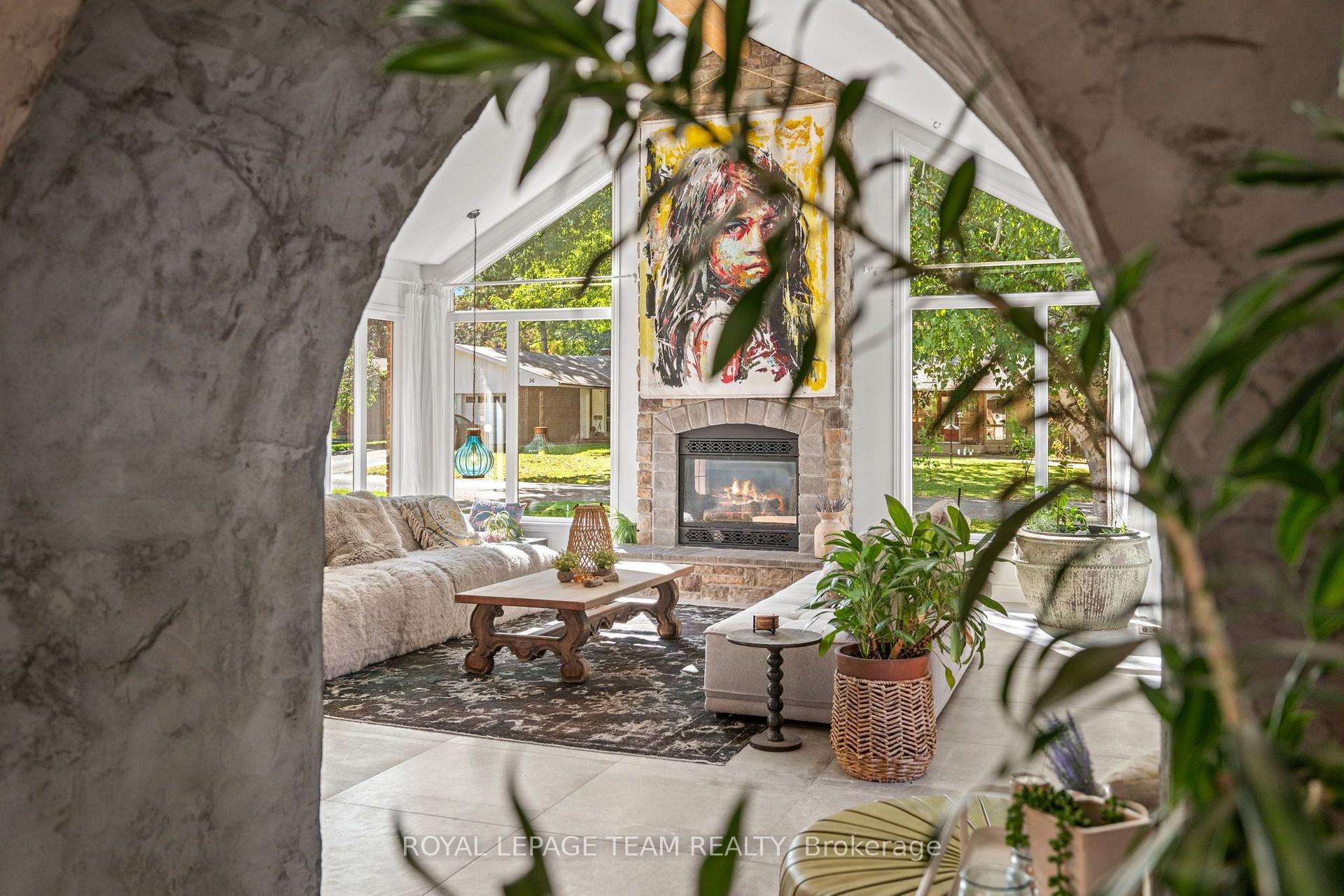 Photo 12 of 33 Rutherford Crescent, Ottawa, Kanata - Beaverbrook — HOMEH