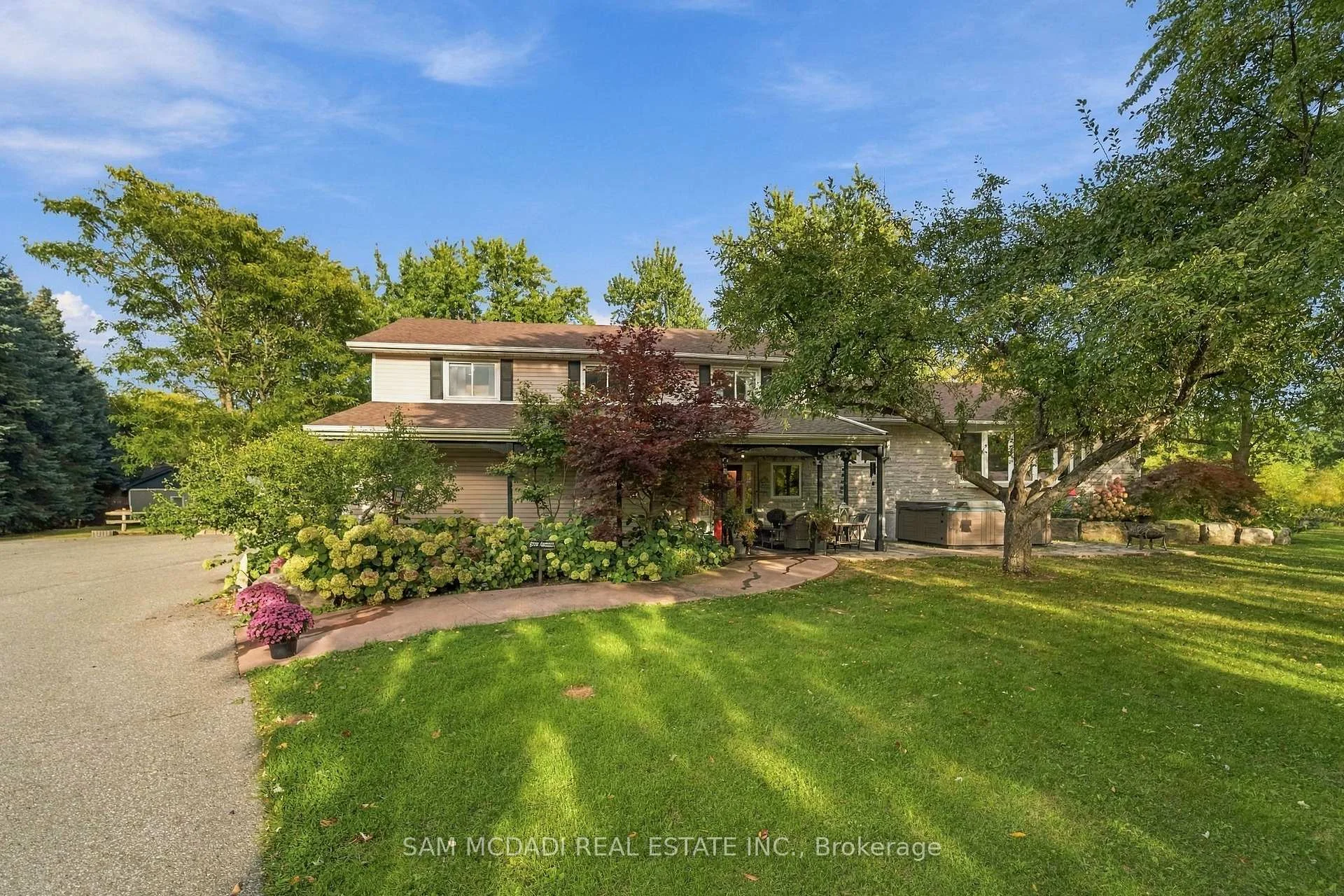 Photo 2 of 8375 Creditview Road, Brampton, Credit Valley — HOMEH