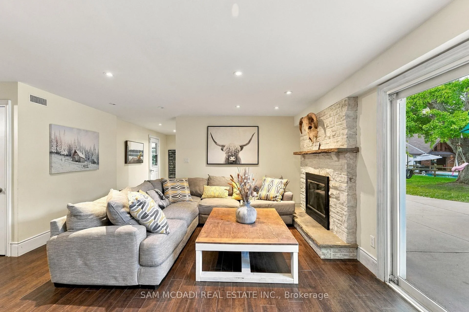 Photo 26 of 8375 Creditview Road, Brampton, Credit Valley — HOMEH