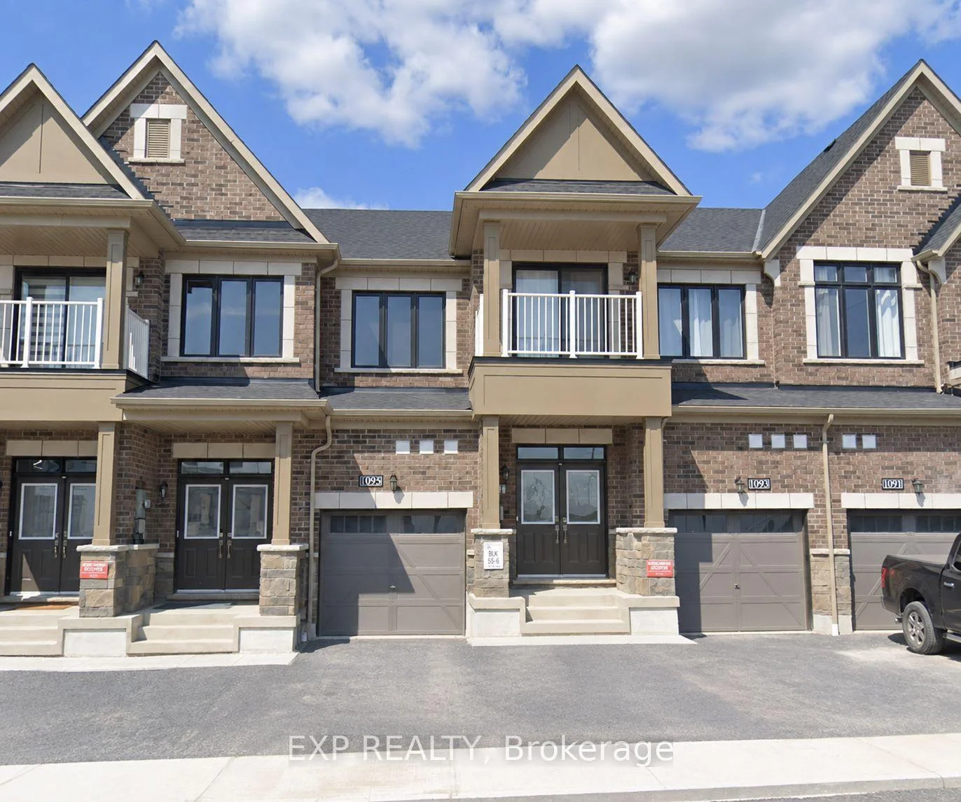 Photo 4 of 1095 Thompson Drive, Oshawa, Kedron — HOMEH