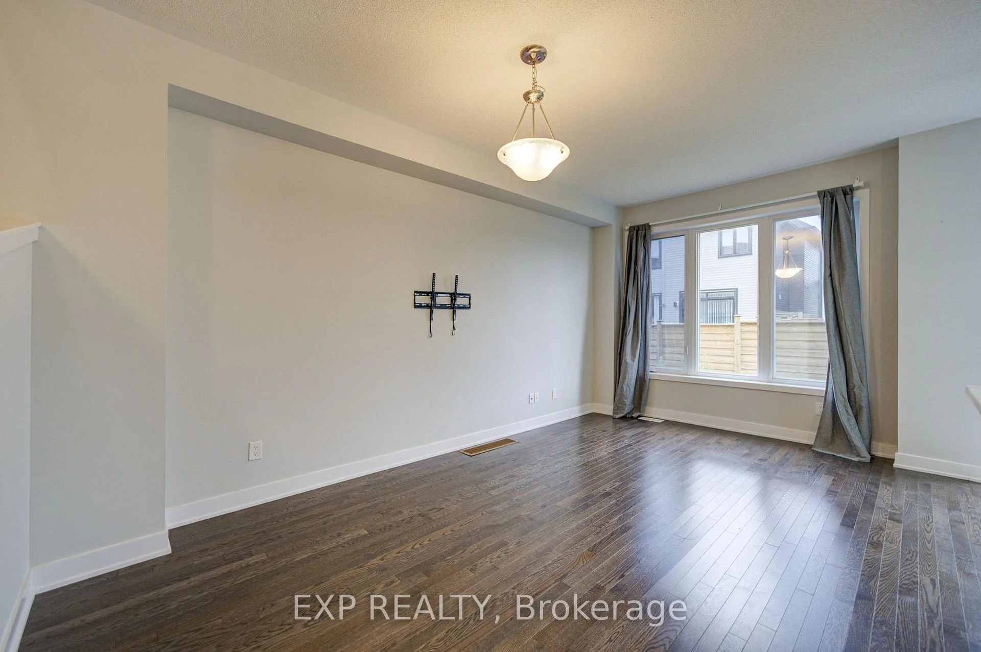 Photo 24 of 1095 Thompson Drive, Oshawa, Kedron — HOMEH