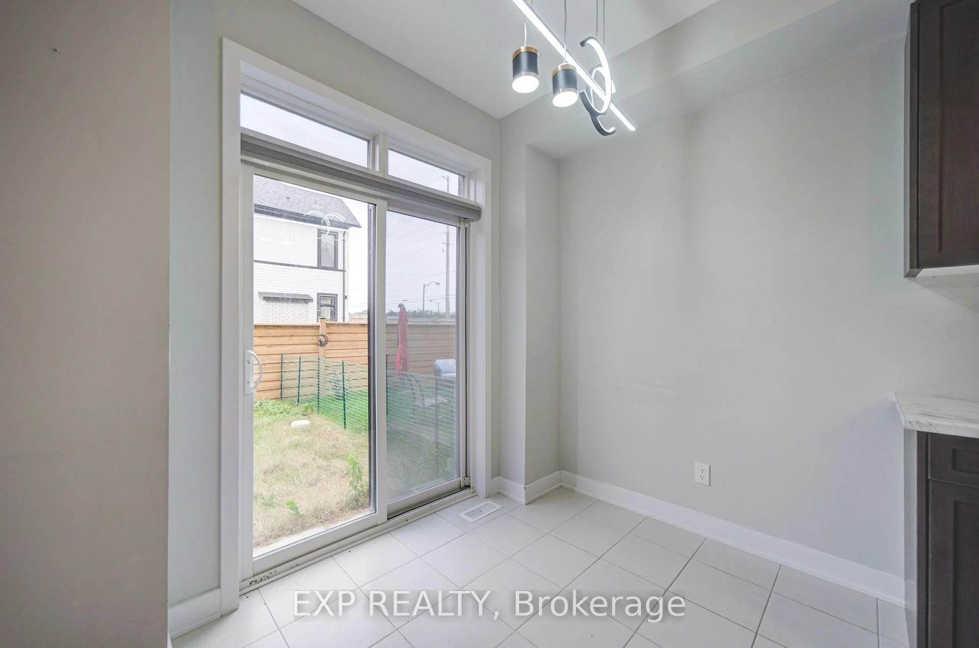 Photo 36 of 1095 Thompson Drive, Oshawa, Kedron — HOMEH