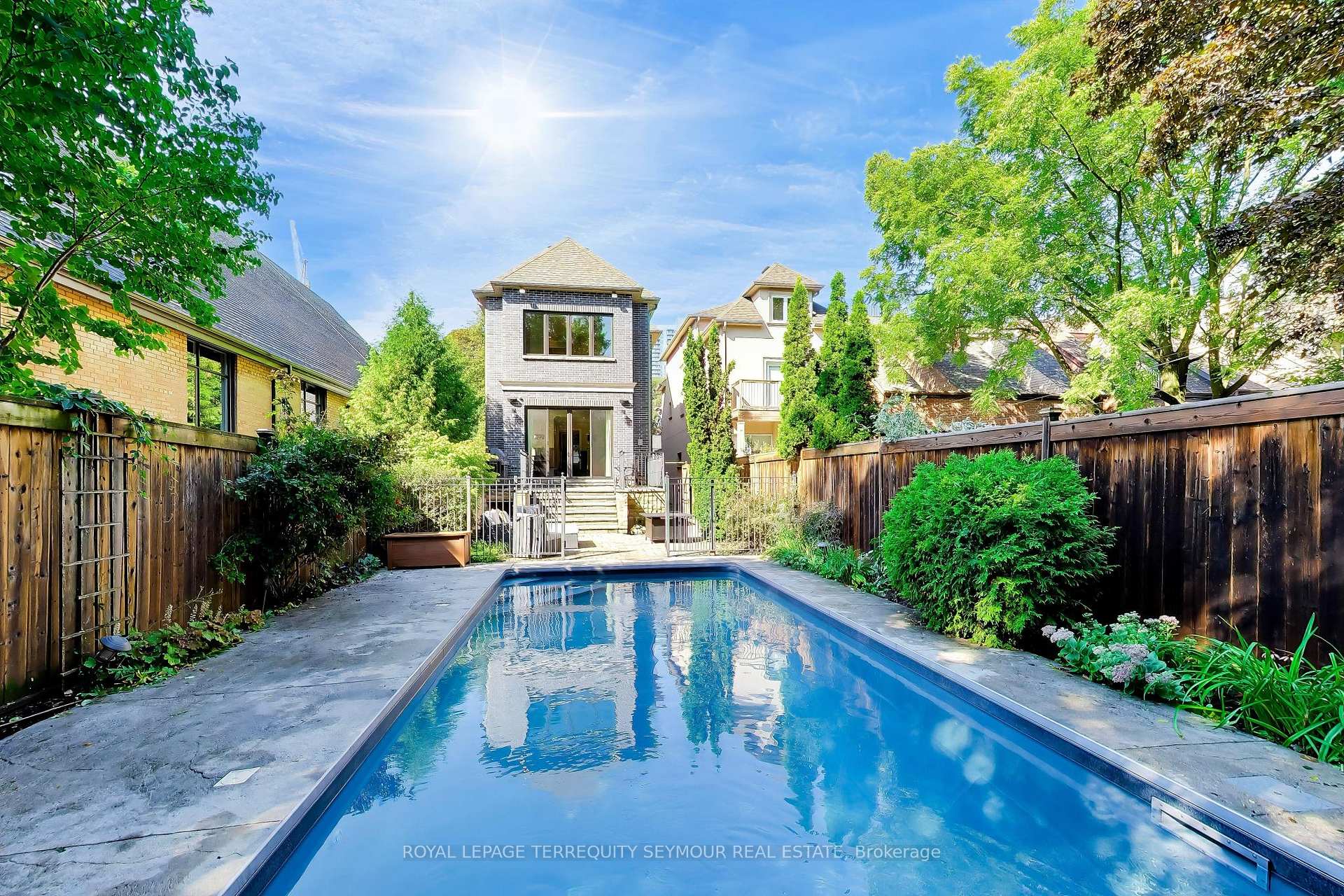 Photo 40 of 69 Taunton Road, Toronto, Mount Pleasant East — HOMEH