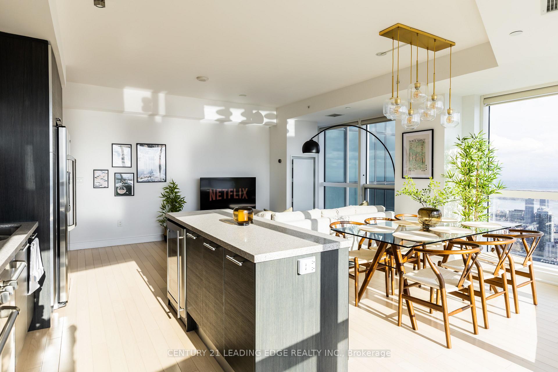 Photo 2 of Unit 7310, 388 Yonge Street, Toronto, Bay Street Corridor — HOMEH