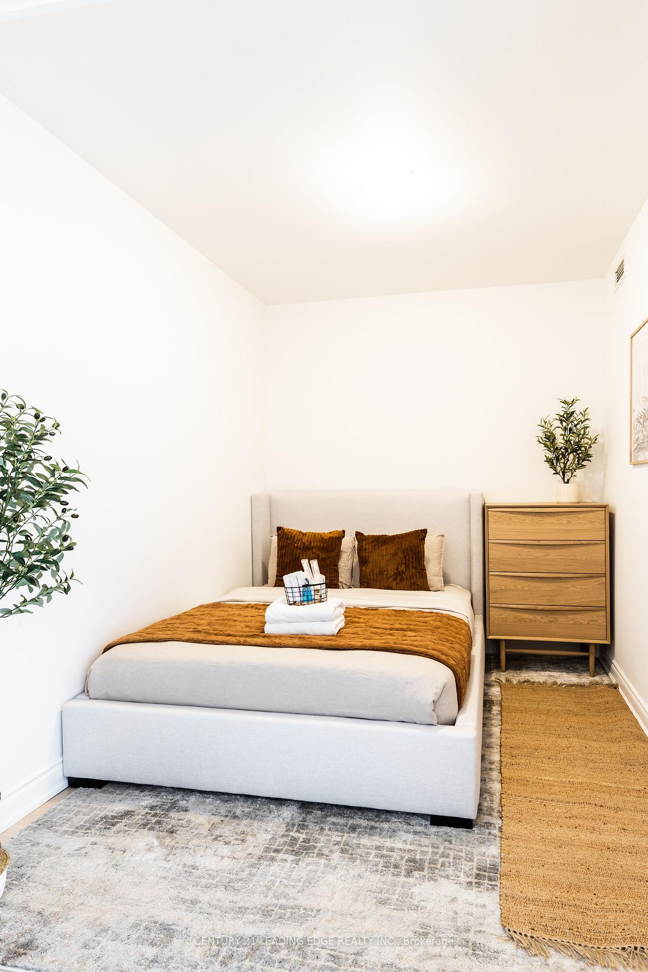 Photo 6 of Unit 7310, 388 Yonge Street, Toronto, Bay Street Corridor — HOMEH