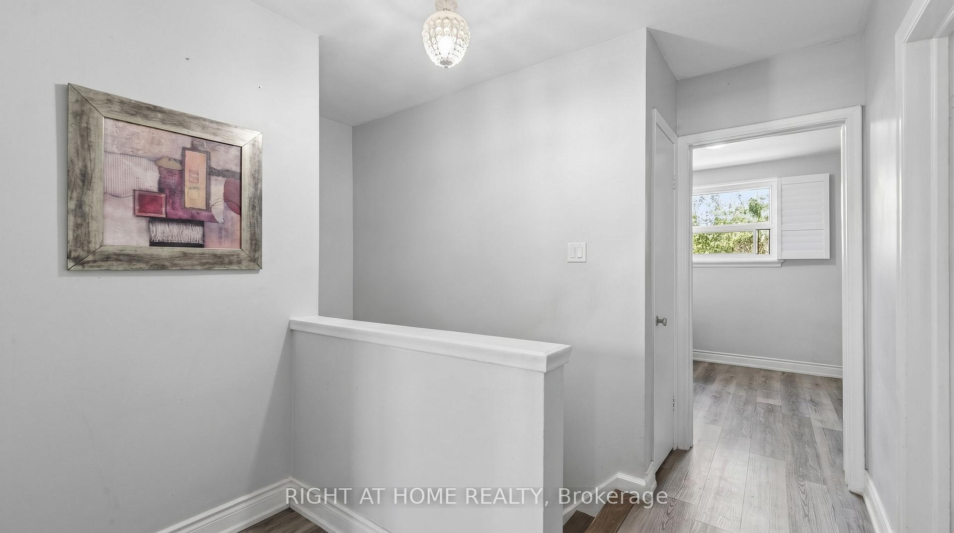 Photo 11 of 2260 Wiseman Court, Mississauga, Clarkson — HOMEH