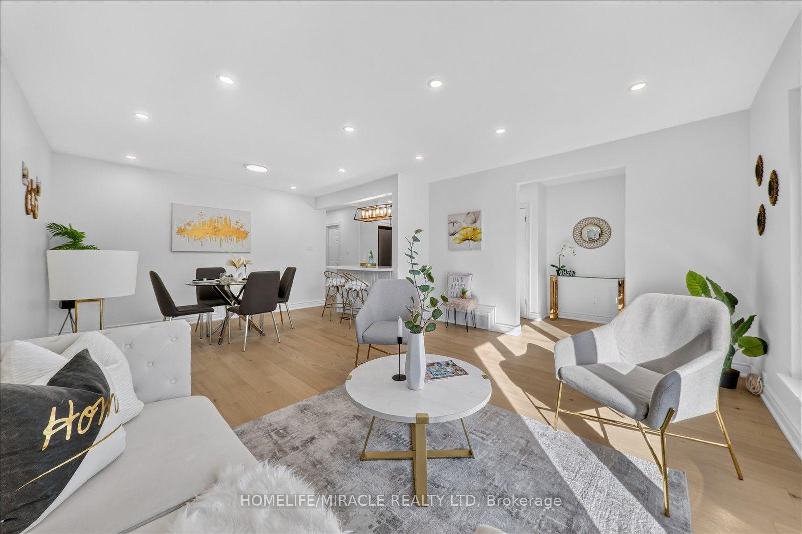 Photo 7 of 18 Elderfield Crescent, Etobicoke, Etobicoke West Mall — HOMEH