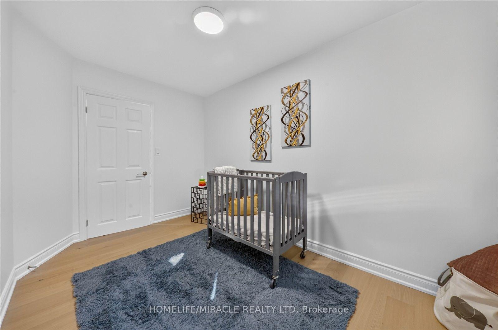 Photo 18 of 18 Elderfield Crescent, Etobicoke, Etobicoke West Mall — HOMEH