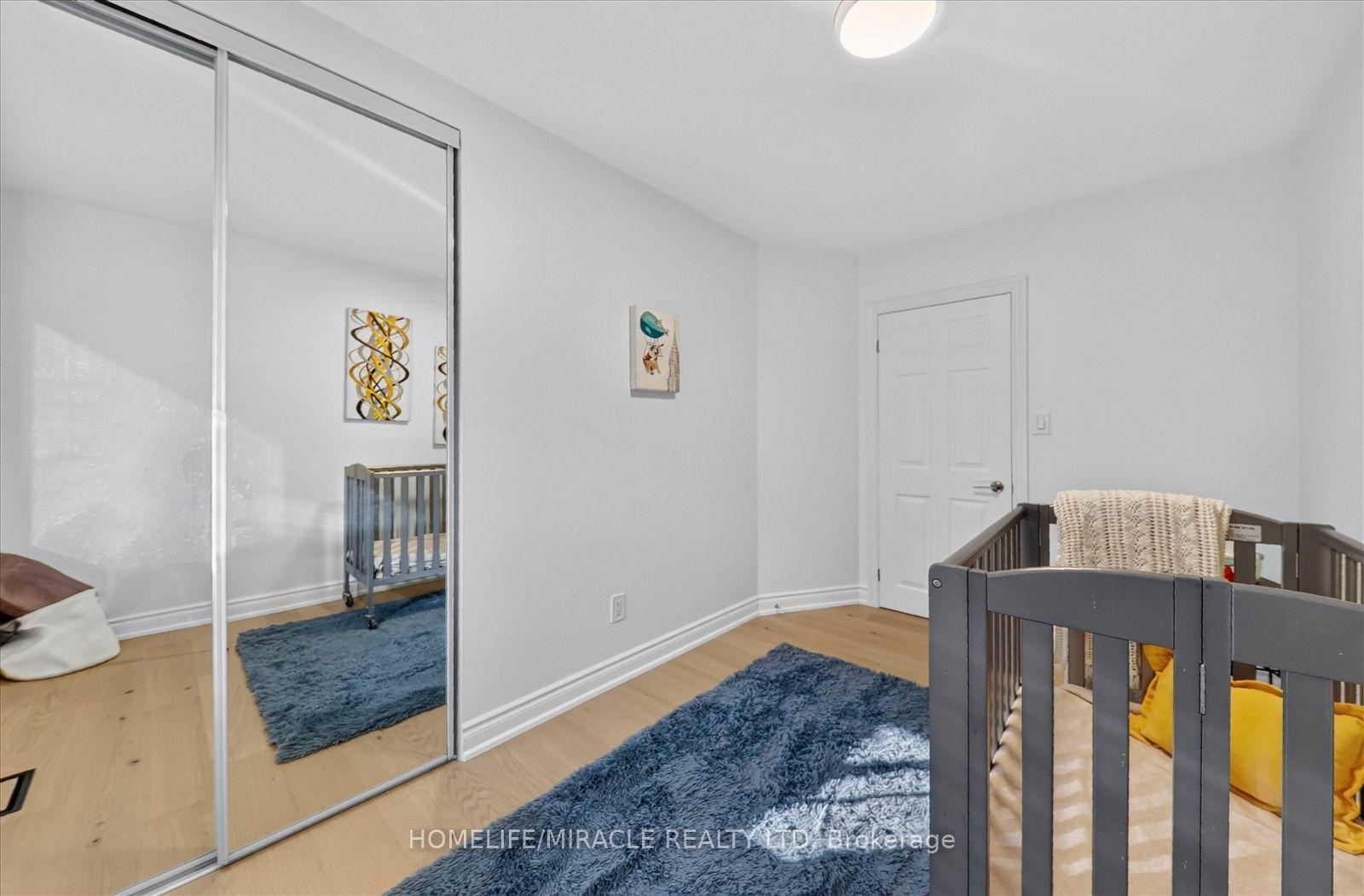 Photo 19 of 18 Elderfield Crescent, Etobicoke, Etobicoke West Mall — HOMEH