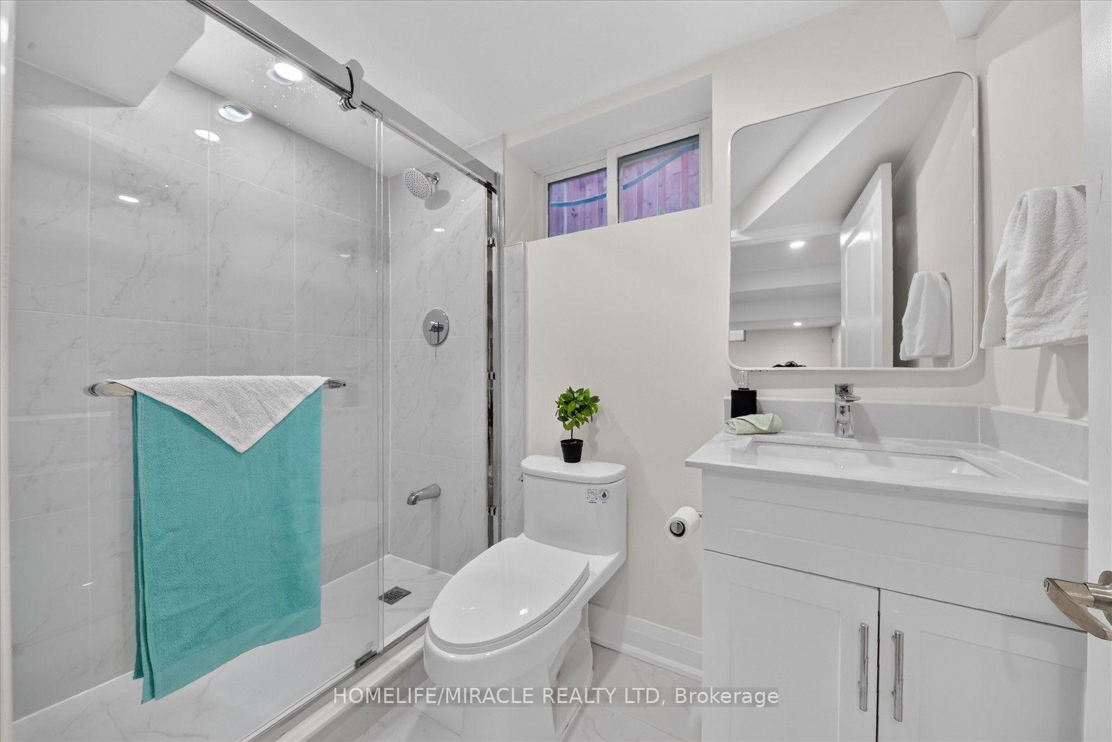 Photo 37 of 18 Elderfield Crescent, Etobicoke, Etobicoke West Mall — HOMEH