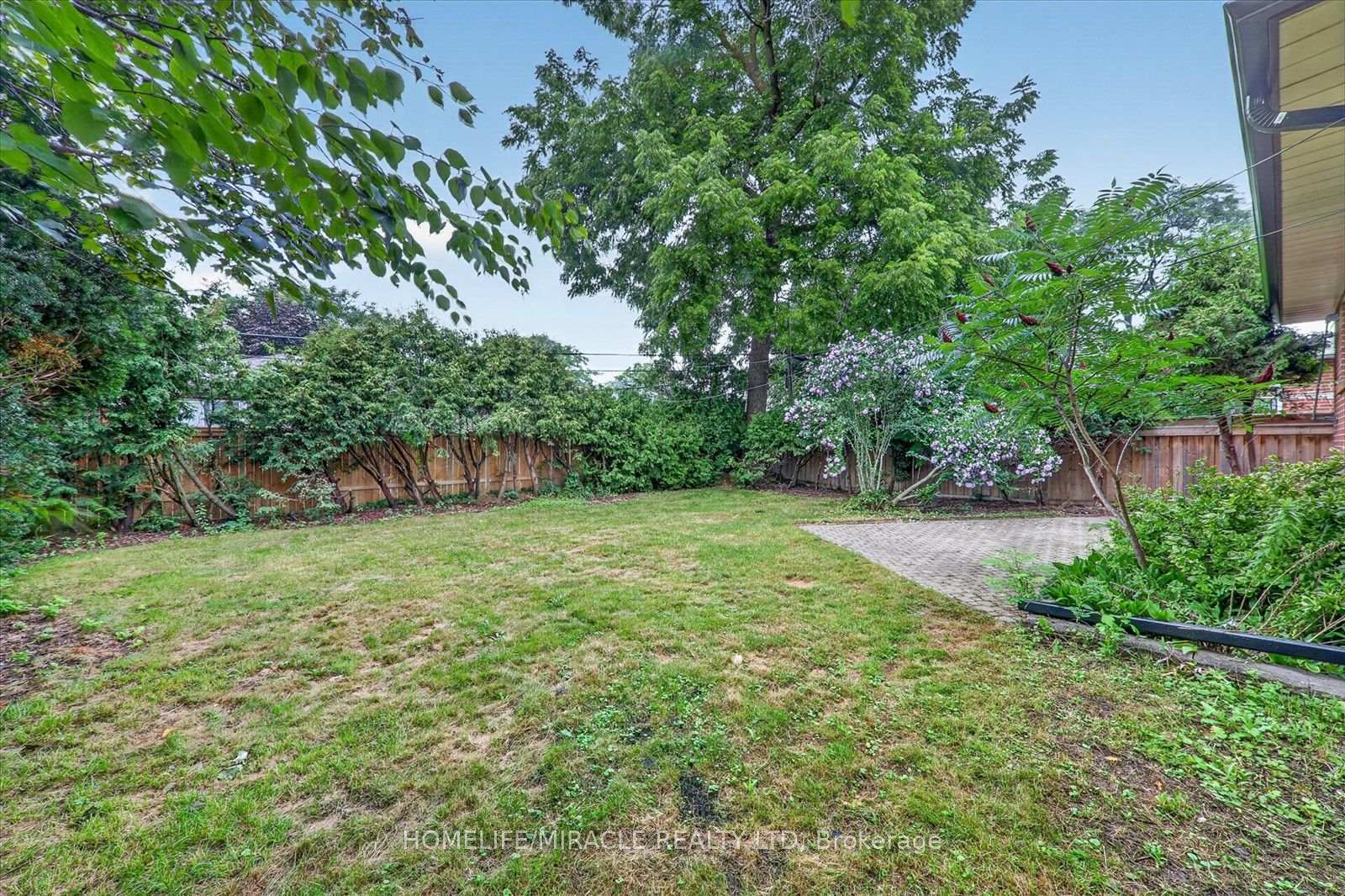 Photo 43 of 18 Elderfield Crescent, Etobicoke, Etobicoke West Mall — HOMEH