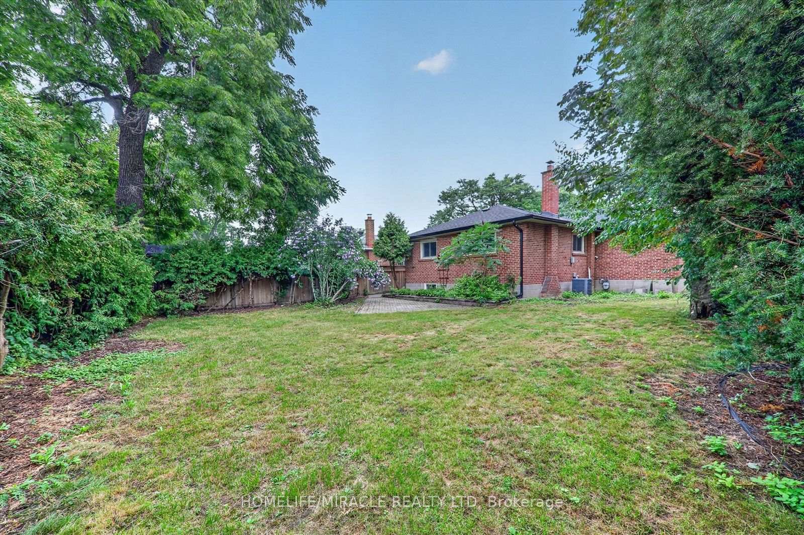 Photo 44 of 18 Elderfield Crescent, Etobicoke, Etobicoke West Mall — HOMEH