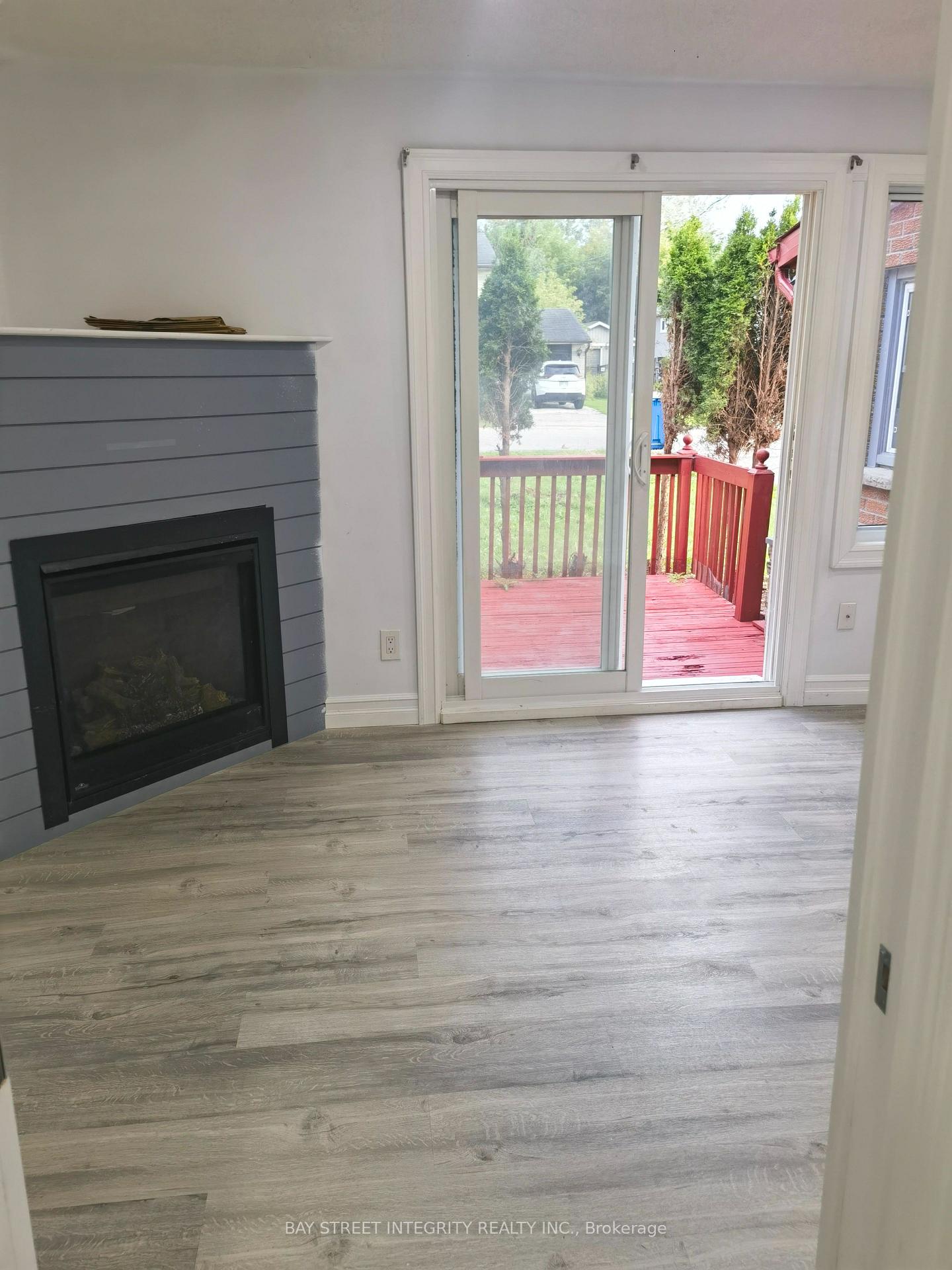 Photo 7 of 298 Lakeview Boulevard, Georgina, Keswick South — HOMEH