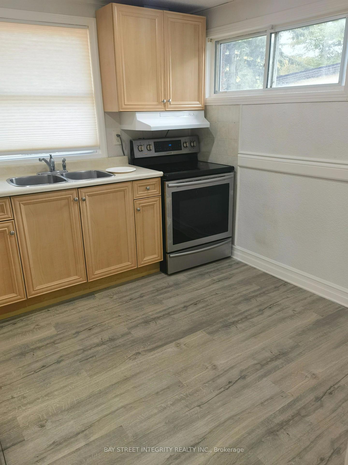 Photo 12 of 298 Lakeview Boulevard, Georgina, Keswick South — HOMEH