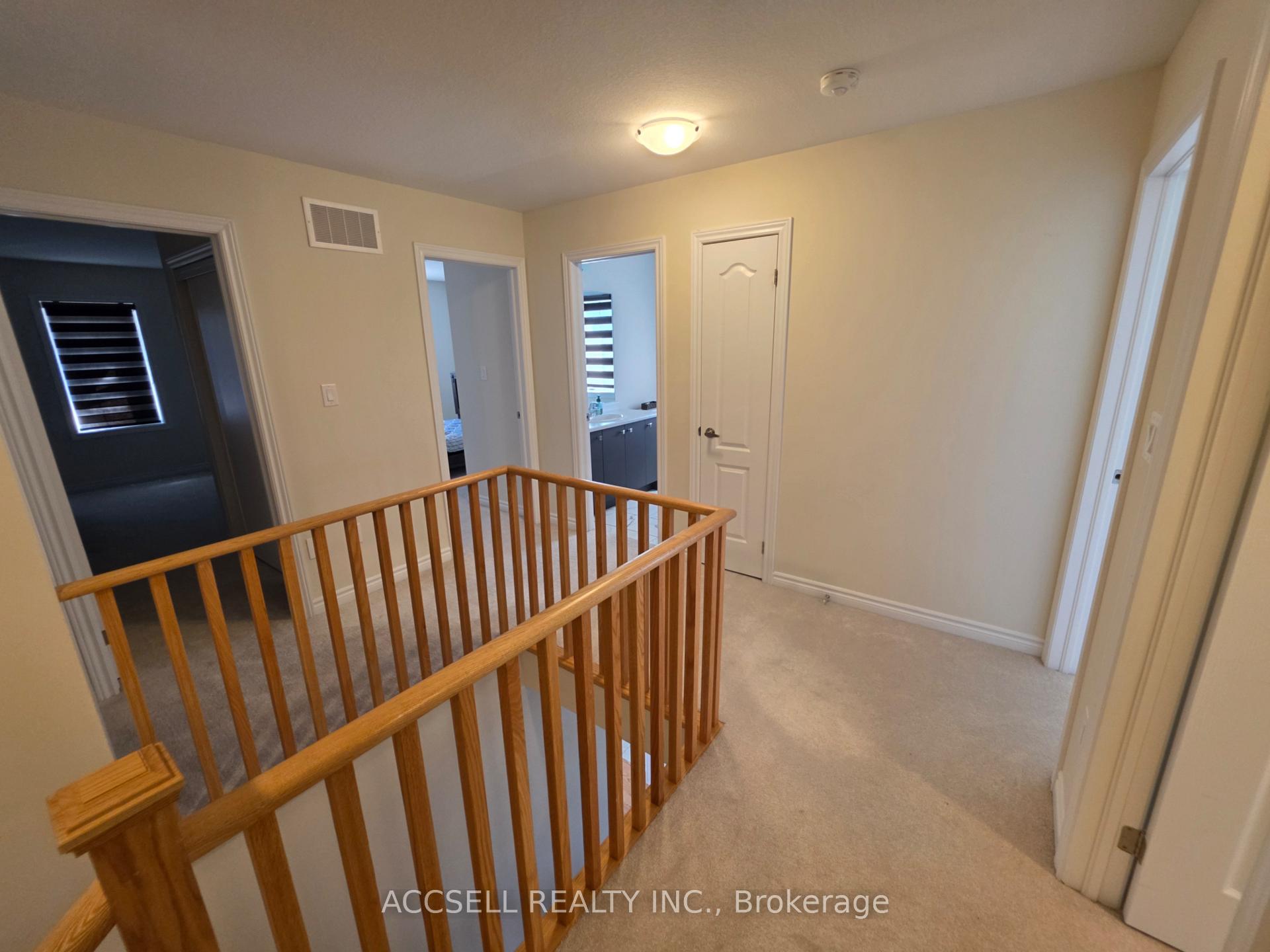 Photo 11 of 92 Hawick Crescent, Haldimand — HOMEH