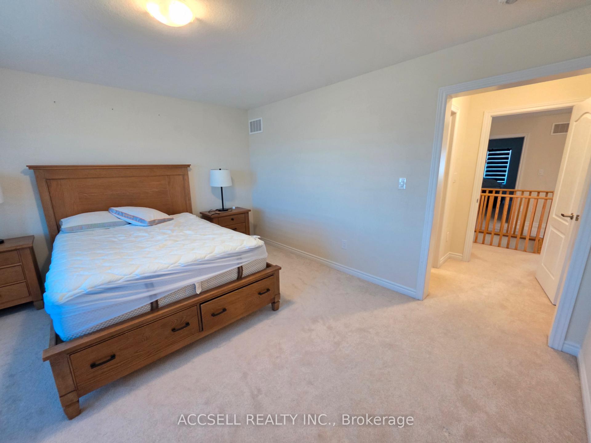 Photo 16 of 92 Hawick Crescent, Haldimand — HOMEH