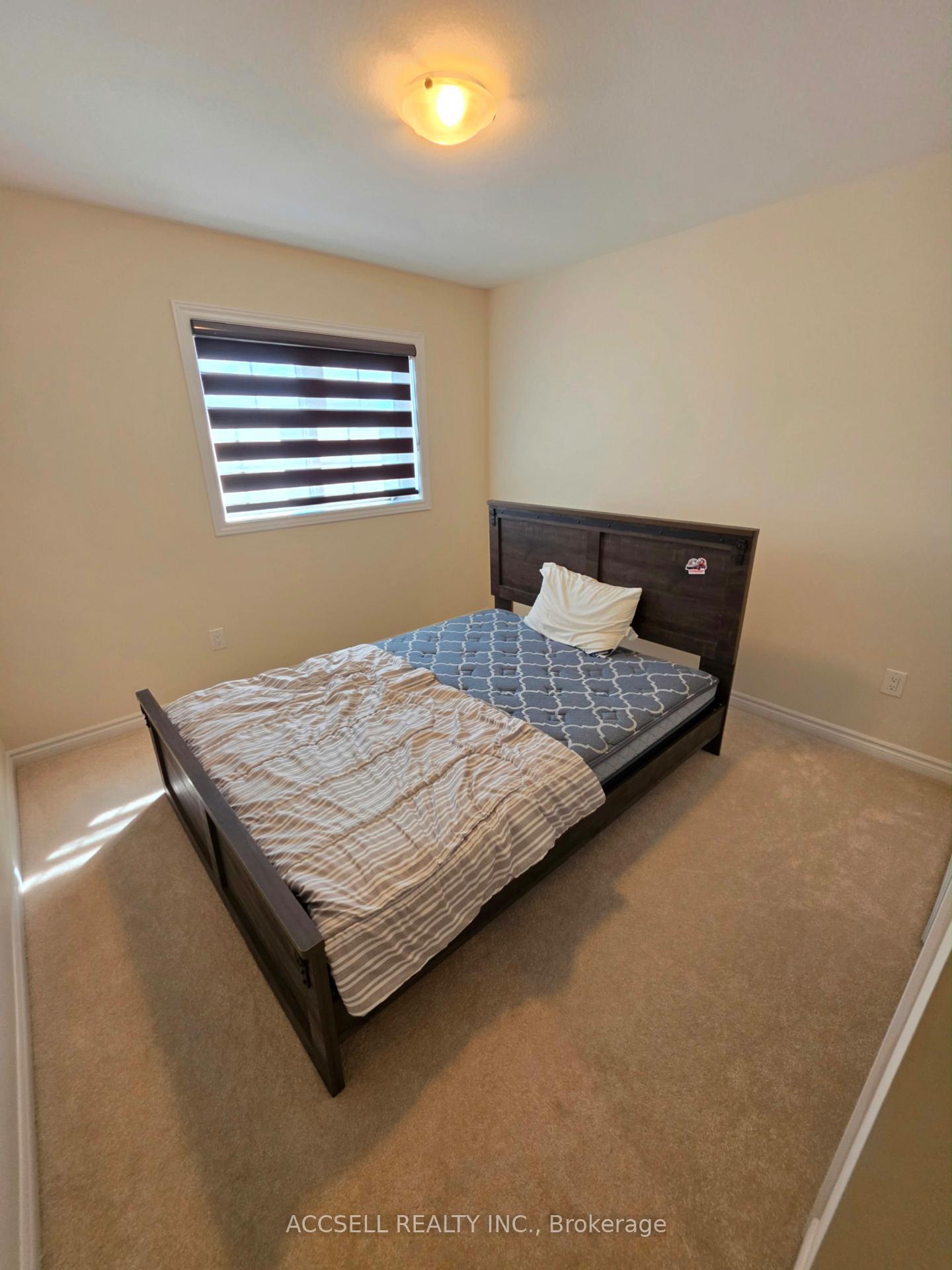 Photo 21 of 92 Hawick Crescent, Haldimand — HOMEH
