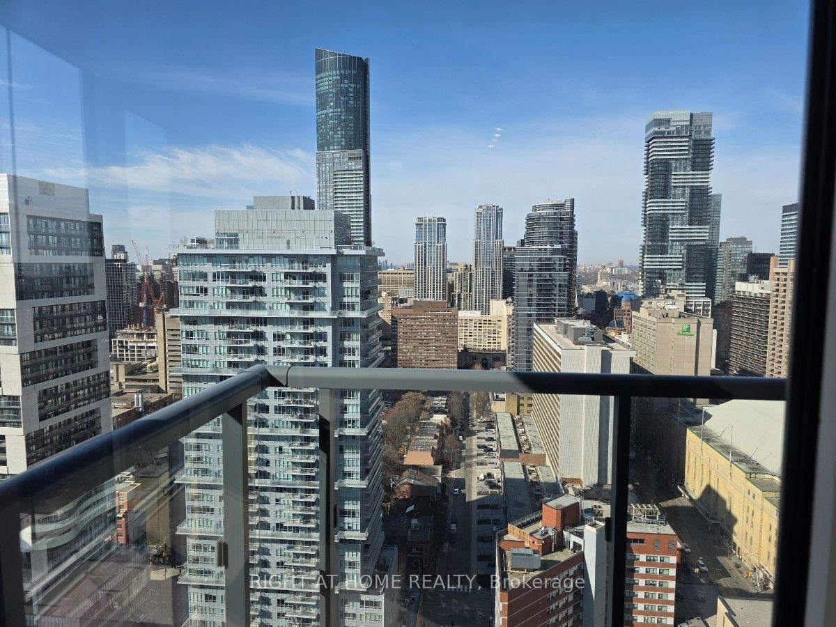 Photo 3 of Unit 3003, 308 Jarvis Street, Toronto, Church-Yonge Corridor — HOMEH