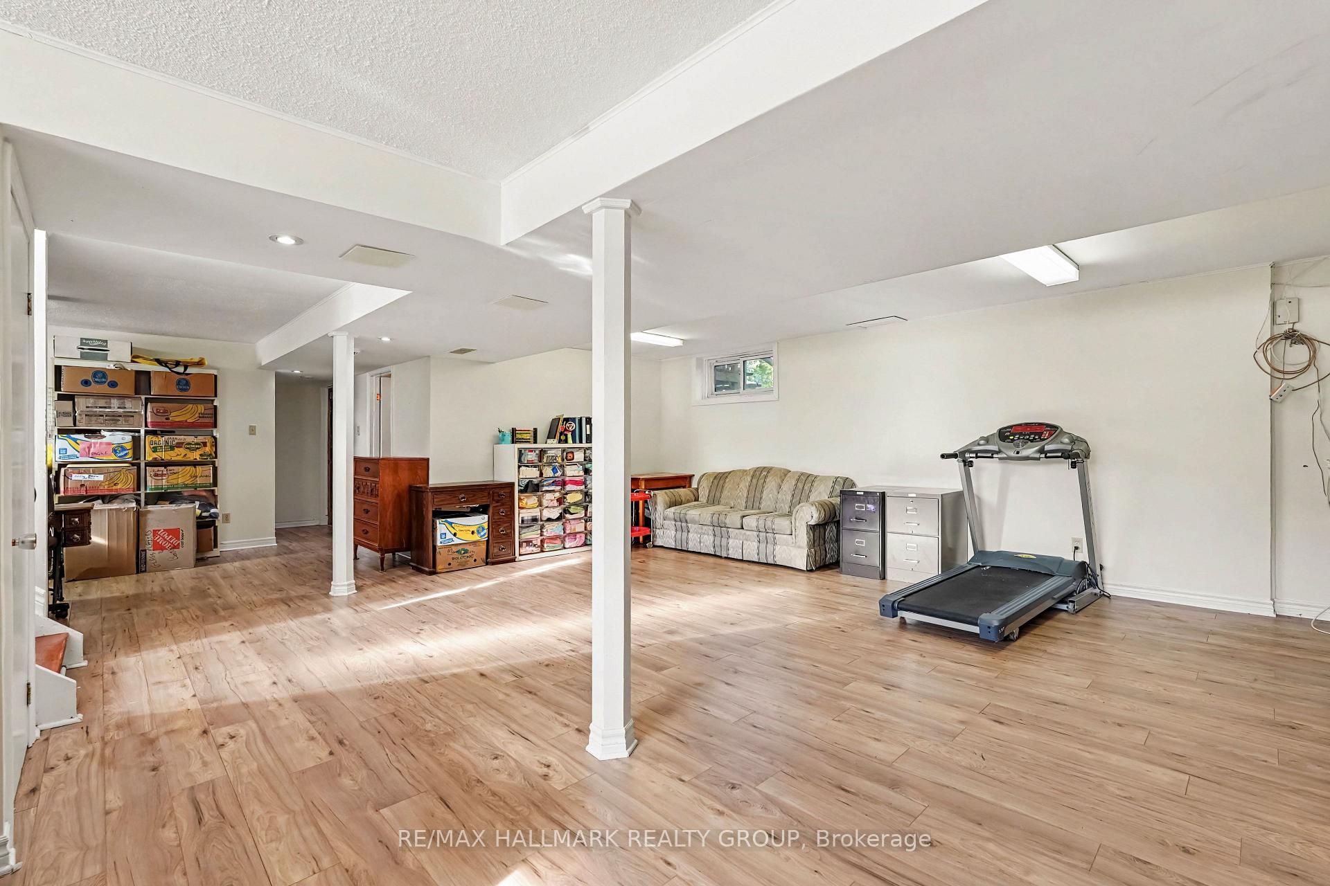 Photo 15 of 1054 Cholette Crescent, Ottawa, Convent Glen South — HOMEH