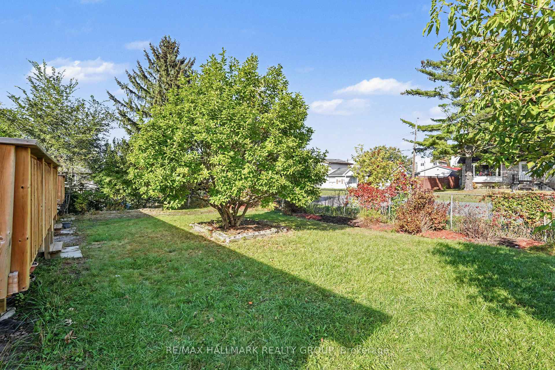 Photo 19 of 1054 Cholette Crescent, Ottawa, Convent Glen South — HOMEH