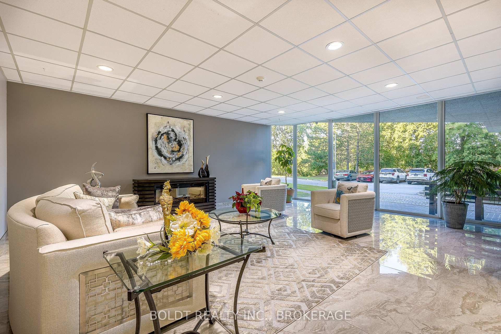 Photo 7 of Unit 812, 81 Scott Street, St. Catharines, Lakeport — HOMEH