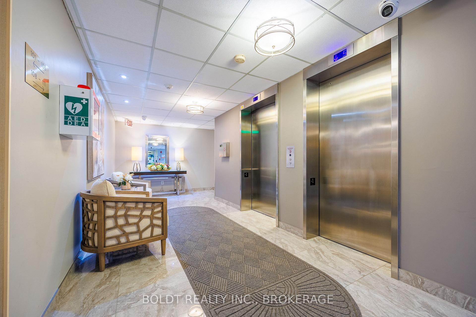 Photo 9 of Unit 812, 81 Scott Street, St. Catharines, Lakeport — HOMEH