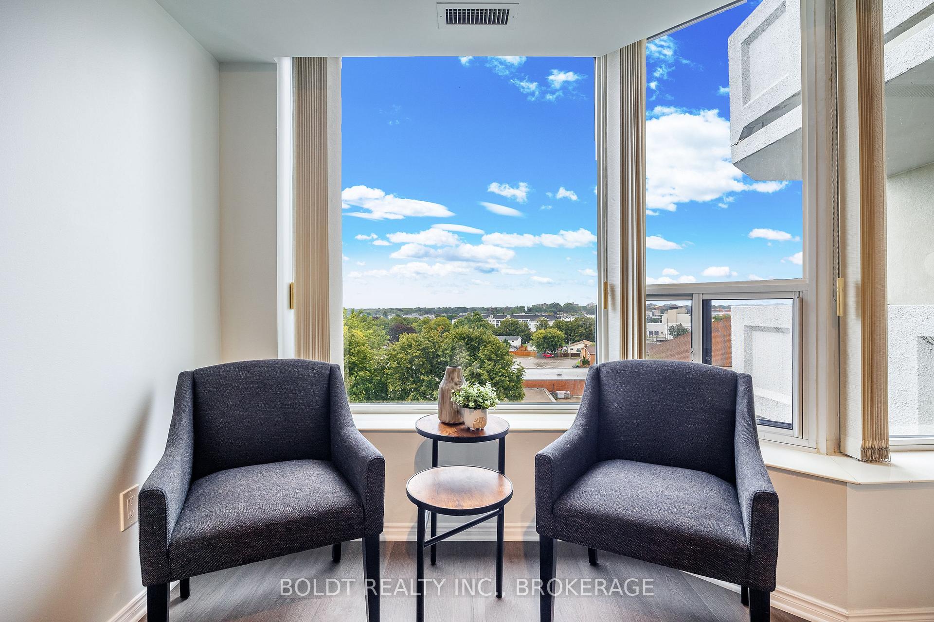 Photo 16 of Unit 812, 81 Scott Street, St. Catharines, Lakeport — HOMEH