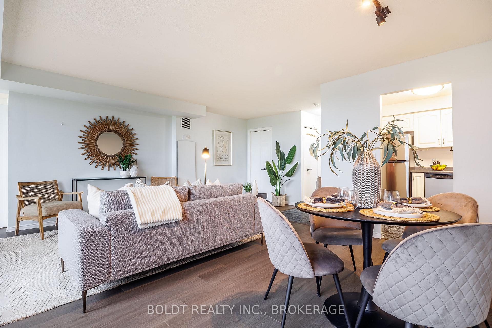 Photo 17 of Unit 812, 81 Scott Street, St. Catharines, Lakeport — HOMEH