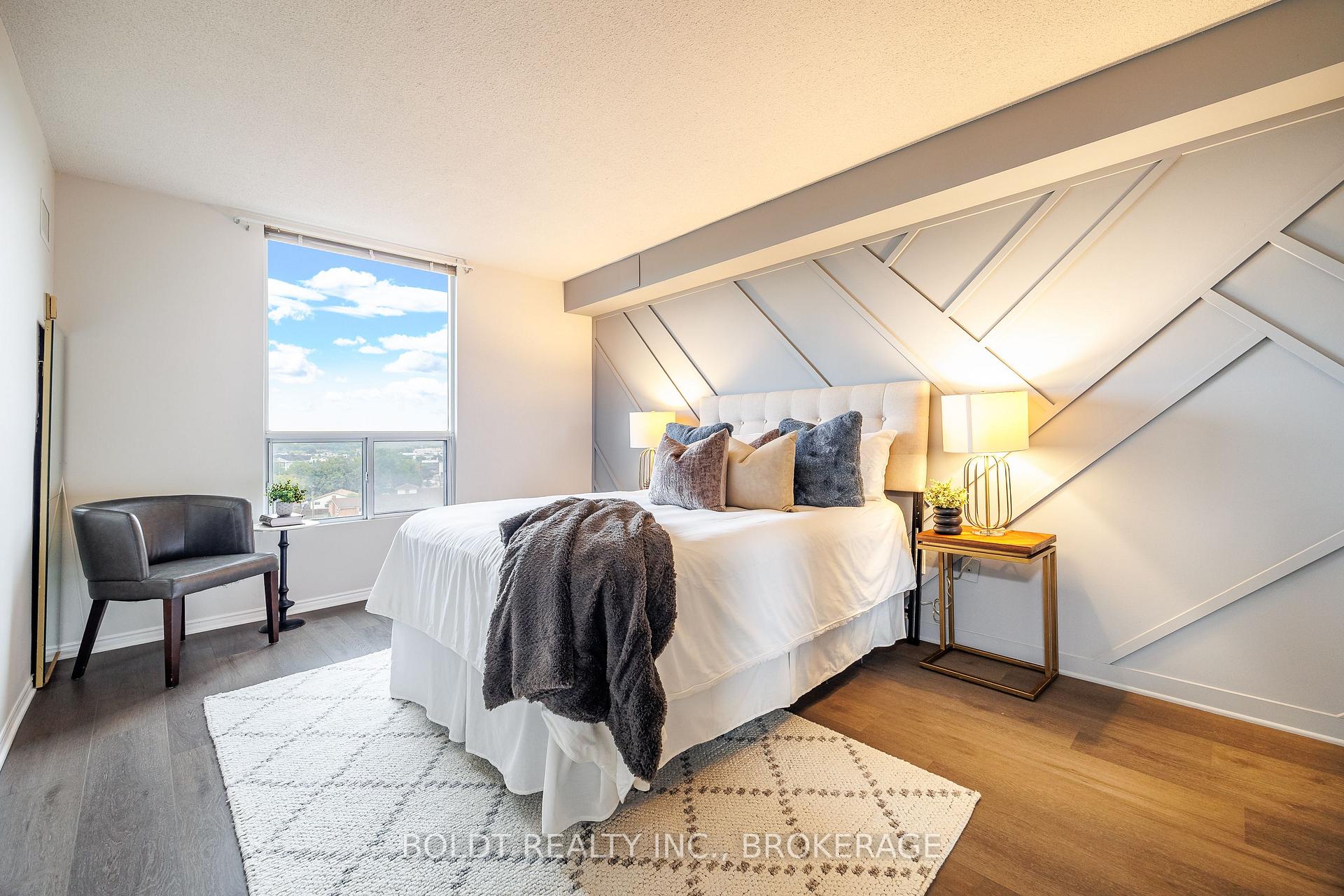 Photo 22 of Unit 812, 81 Scott Street, St. Catharines, Lakeport — HOMEH