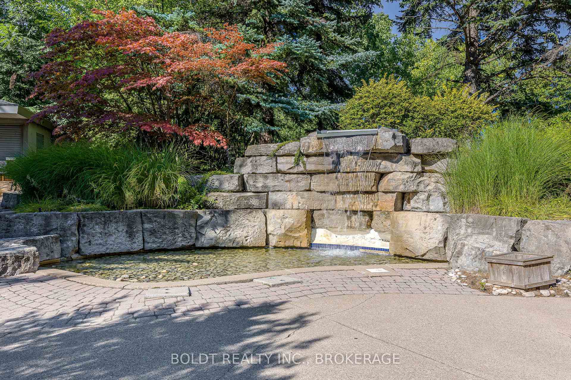 Photo 42 of Unit 812, 81 Scott Street, St. Catharines, Lakeport — HOMEH