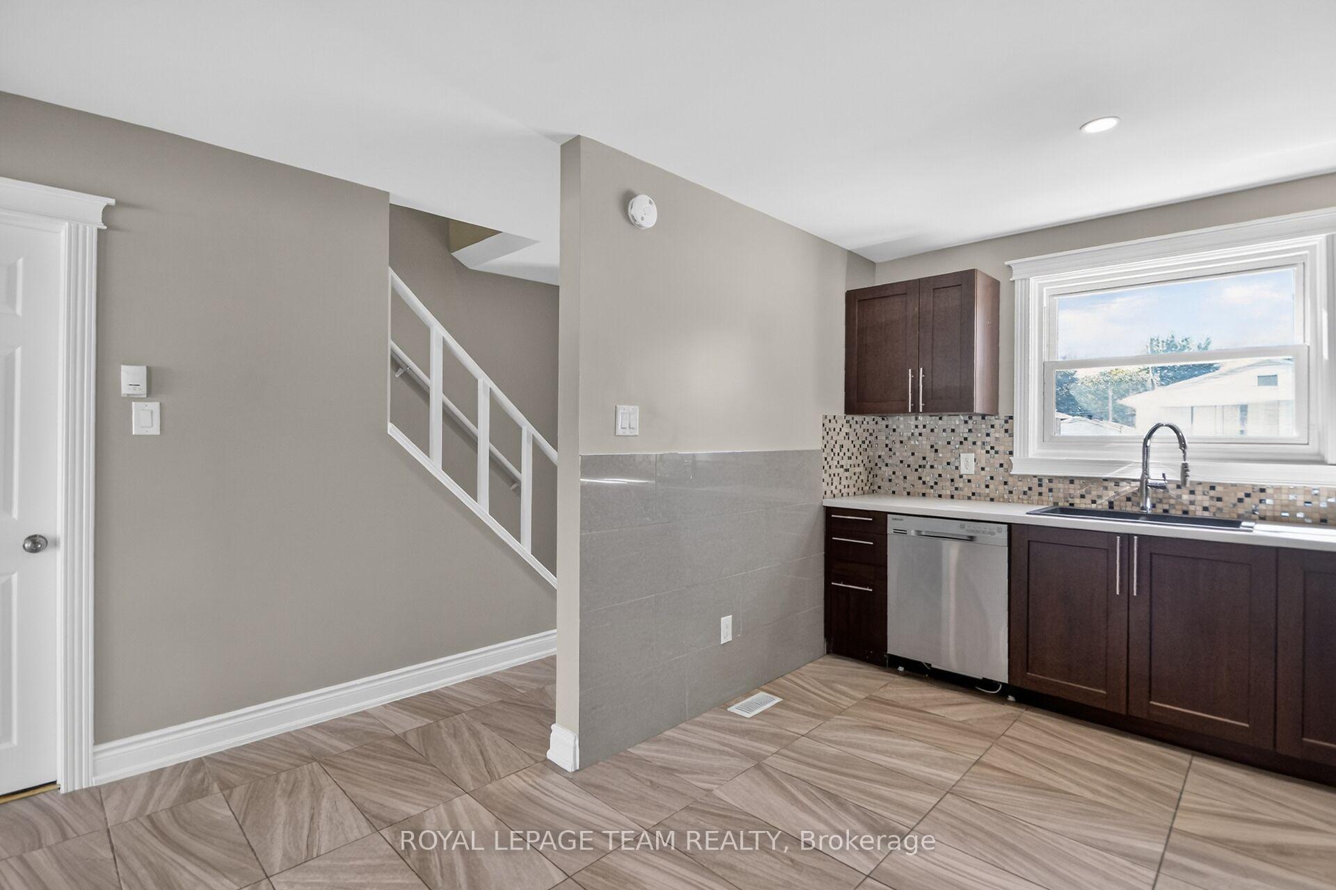 Photo 11 of 97 Doane Street, Ottawa, Britannia — HOMEH
